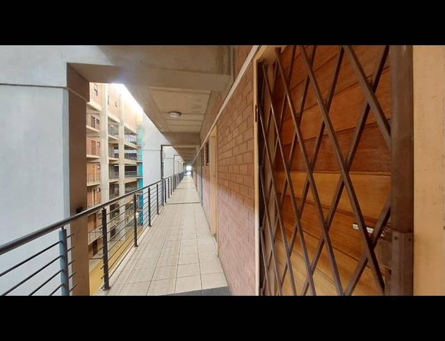 1 BEDROOM PROPERTY TO RENT IN BRAAMFONTEIN